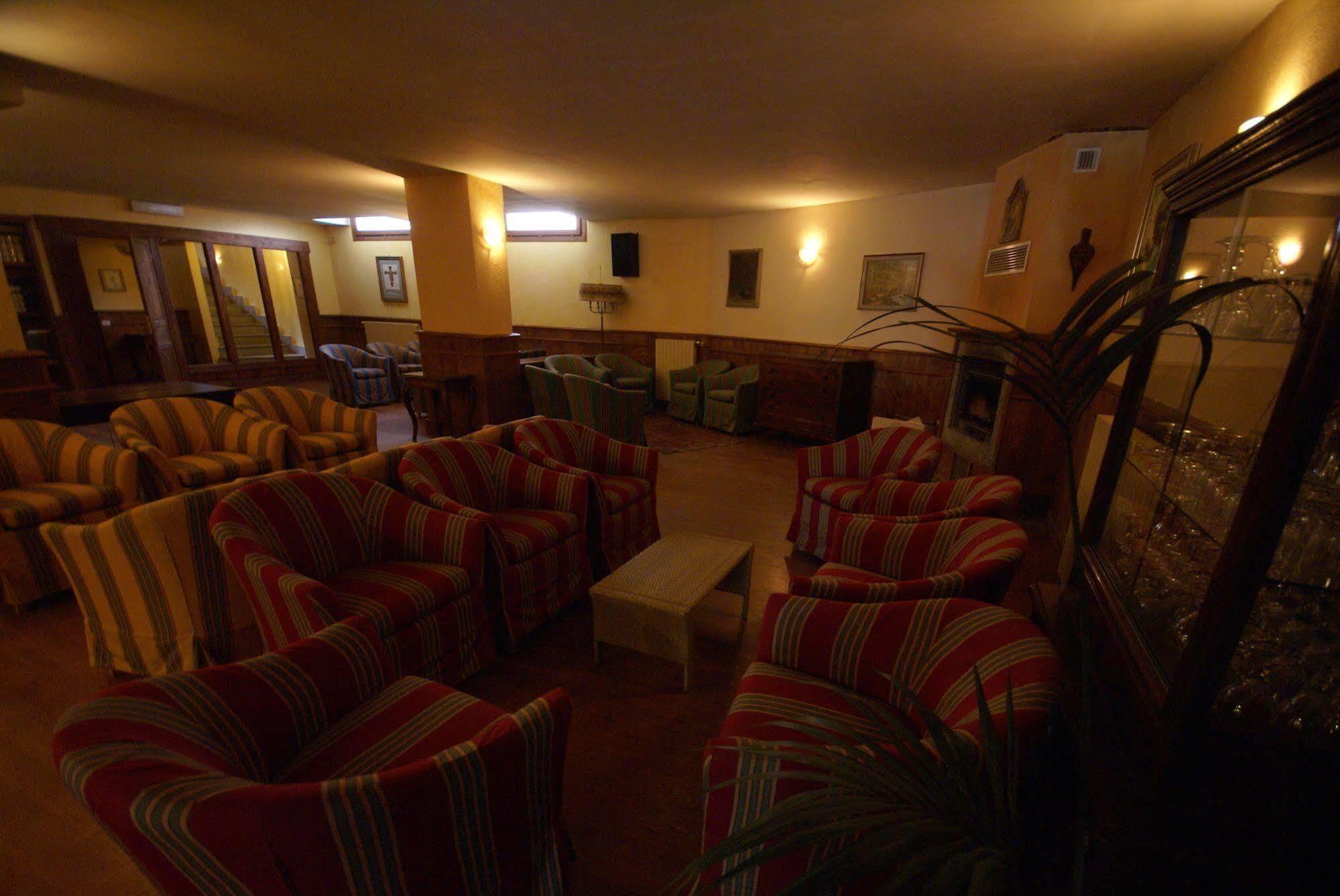 Hotel Londra Acceglio Extérieur photo